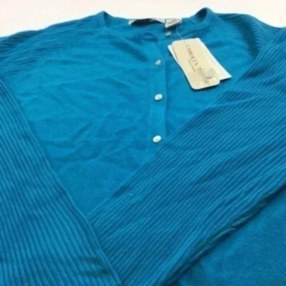 Carolyn Taylor ladies sweater Small